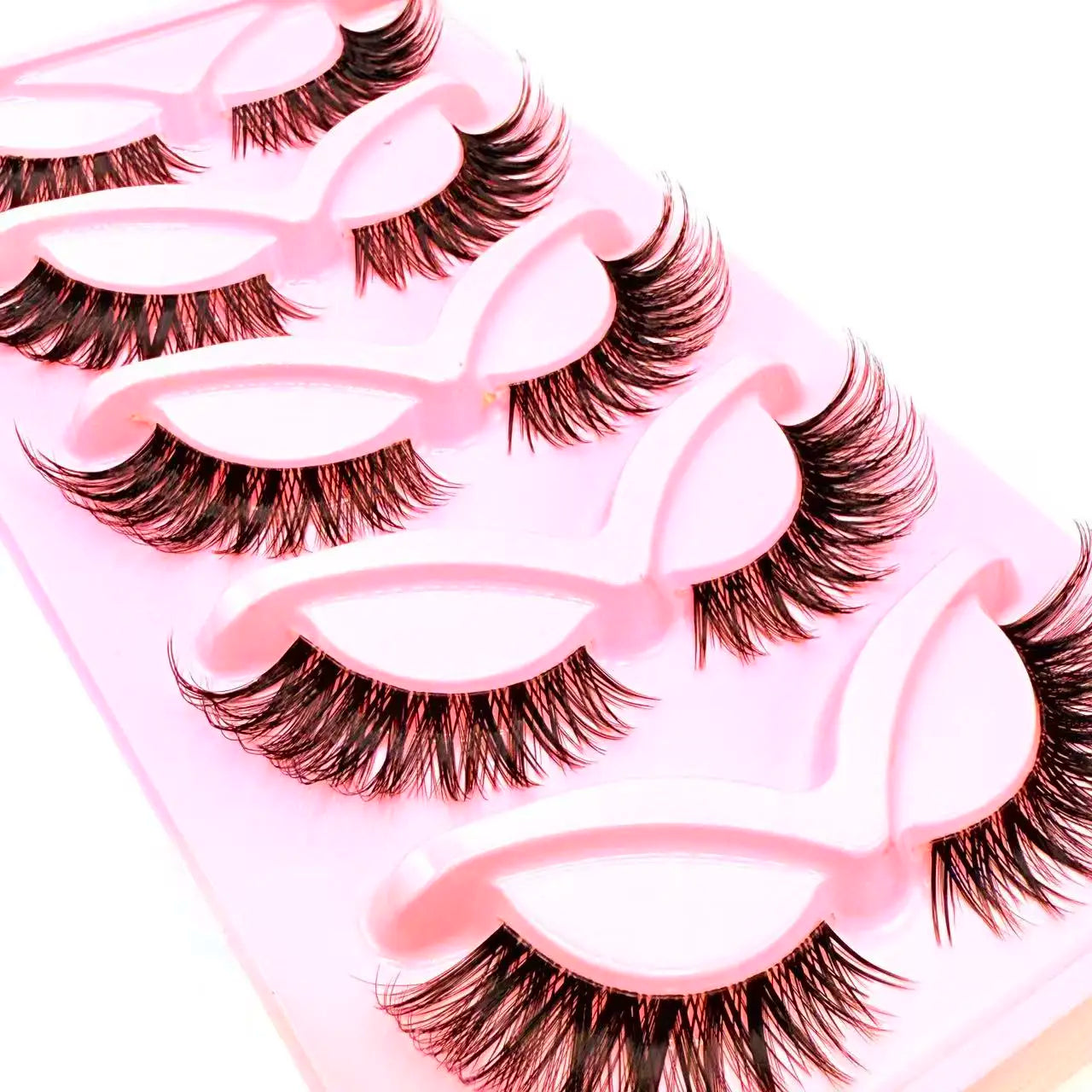 Ultra-Volume Dramatic Wispy Lashes