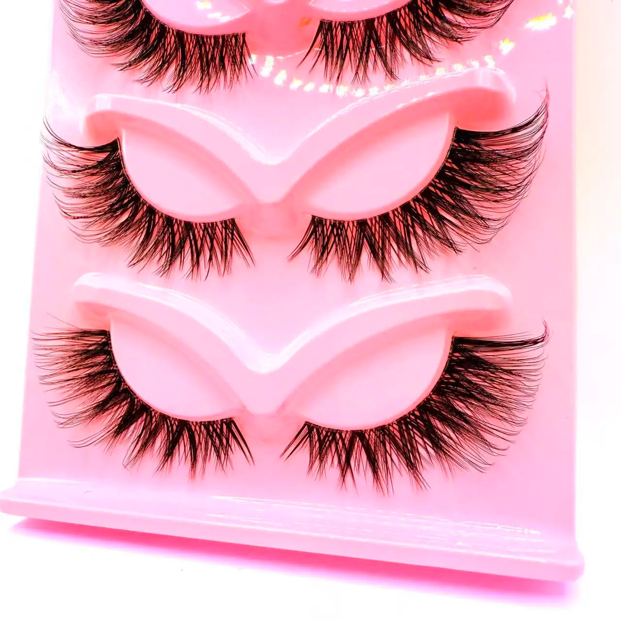 Ultra-Volume Dramatic Wispy Lashes